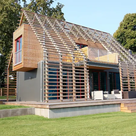 Semesterbostad Chalet, *